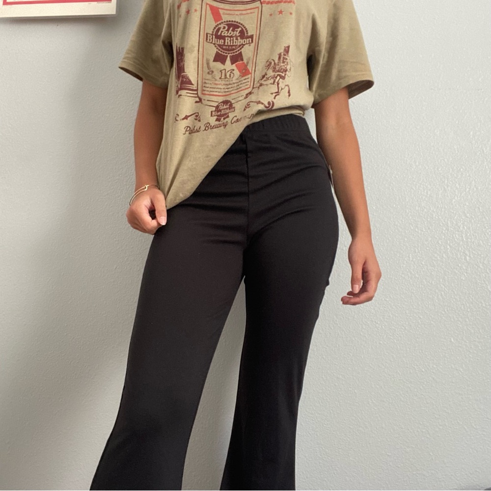 Trendy brand new with tag flare pants 💫